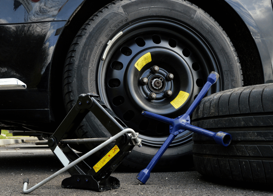 Flat Tire Blues: How to Handle a Tire Change on the Roadside